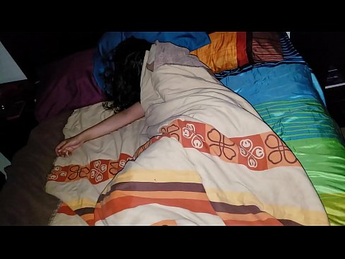 ❤️ Fiul vitreg care își ceartă tânăra mamă vitregă în timp ce ea doarme. ️  at ro.porno24-7.ru